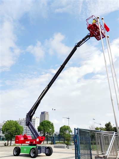 Electric Telescopic Boom Lift HT220JE Lithium Or Lead Acid AGM